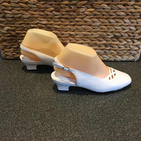 Hush Puppies Soft Style White Slingback Shoes - Picture 6 of 16